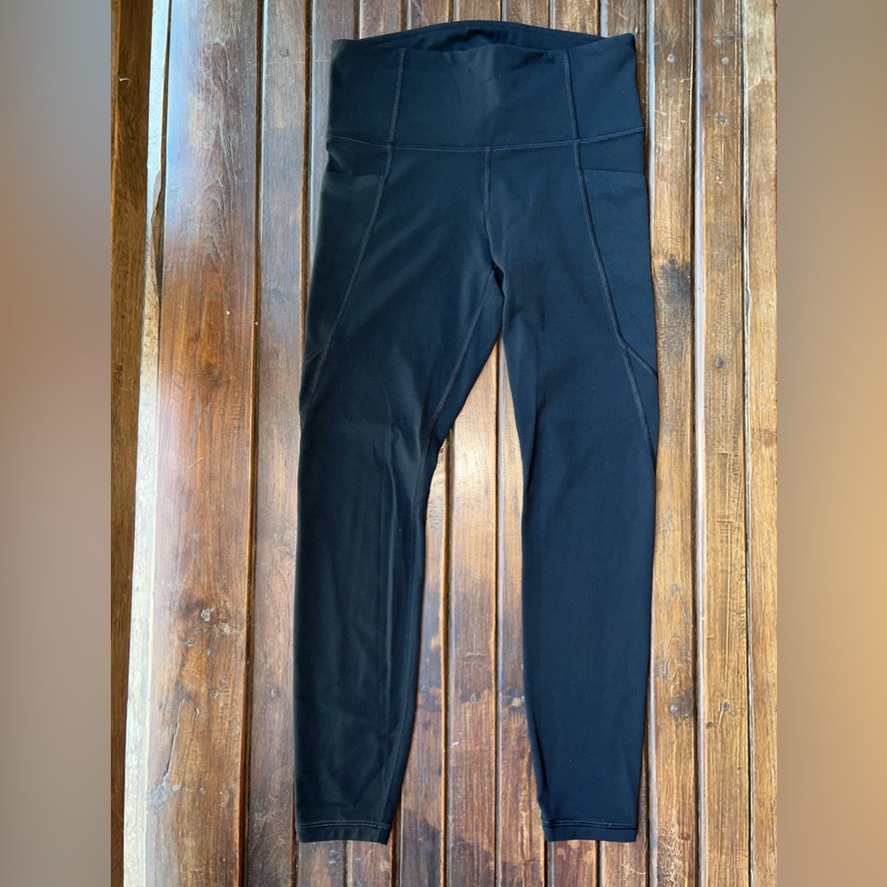 Athleta Stash Pocket Salutation Black Tight 🖤
